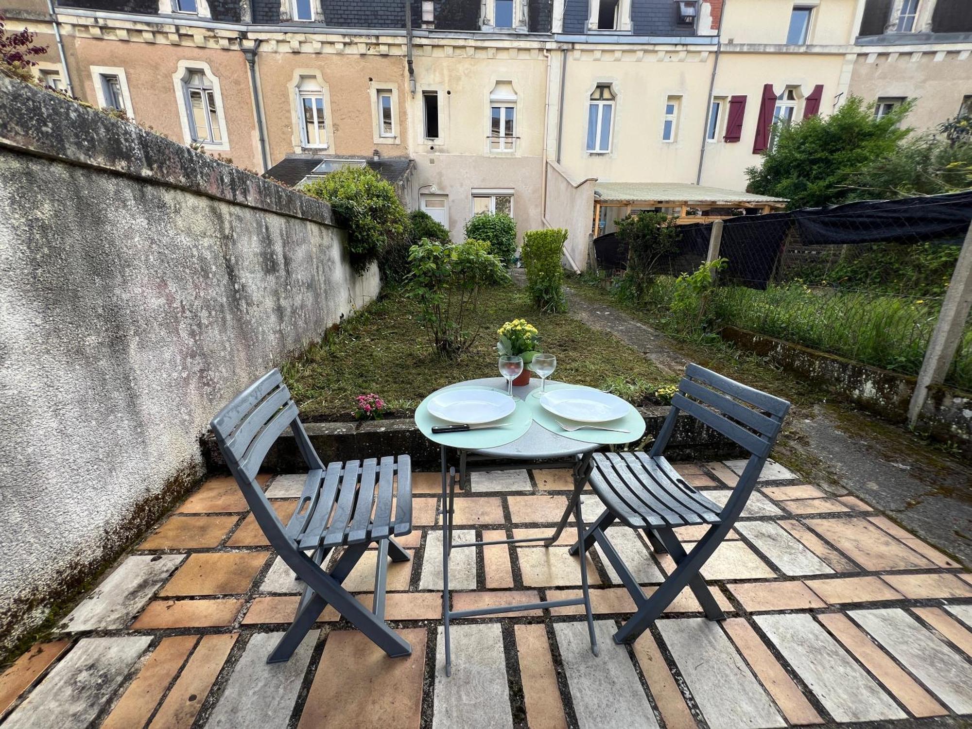 Studios Cozy Proche Gare Tgv Chatellerault Exterior photo