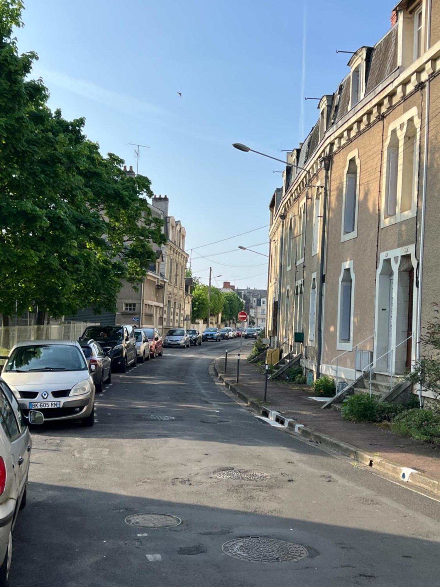 Studios Cozy Proche Gare Tgv Chatellerault Exterior photo