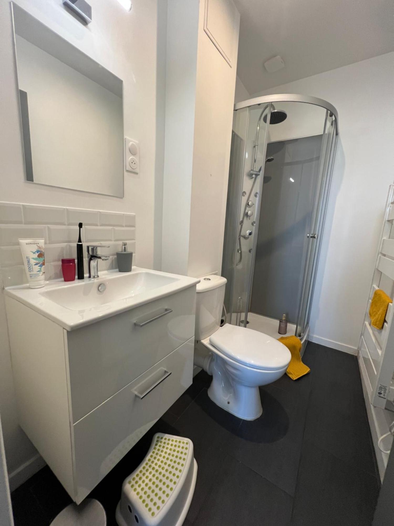 Studios Cozy Proche Gare Tgv Chatellerault Exterior photo